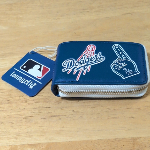 Loungefly Other - Los Angeles Dodgers Zip Up Wallet